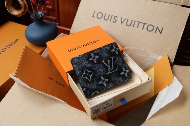 LV Wallets 136